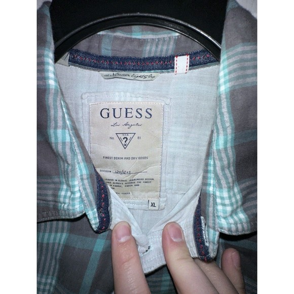 Guess 81 Button Down Shirt Men's XL Grey Blue Plaid Short Sleeve Up - Picture 3 of 6